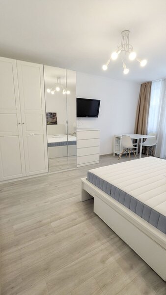 Metrou Dristor, Decebal, Prima Inchiriere, Studio 40 mp, Boiler, AC